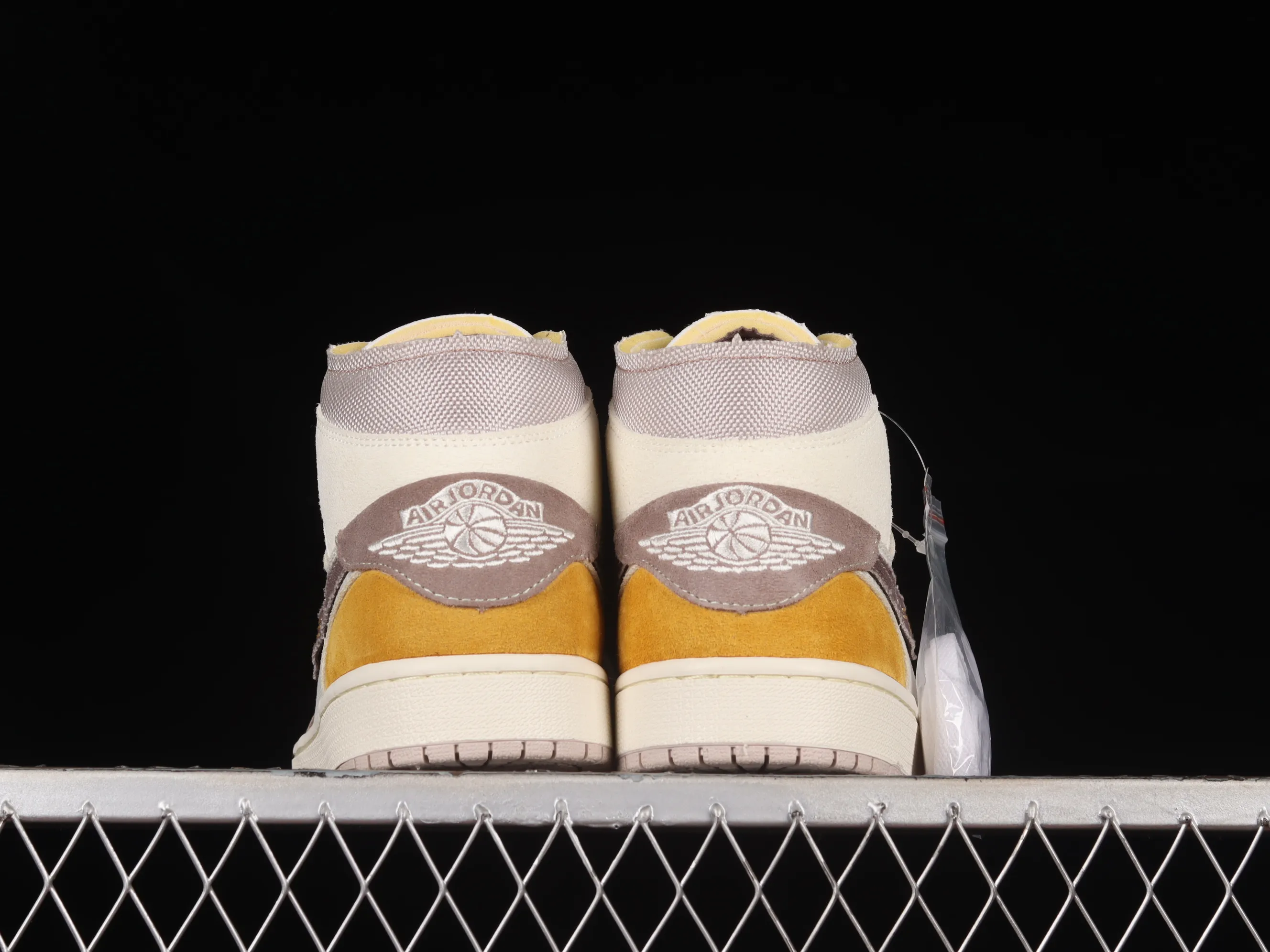 All categories Air Jordan Jordan series basketball shoes Air Jordan 1 Mid Air Jordan 1 Mid "Craft Sail" AJ1 Joe 1 brown gray China basketball shoes DM9652-102